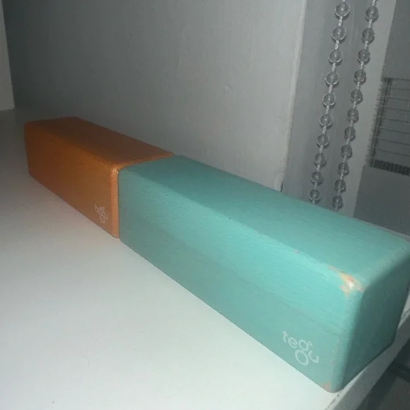 Tegu 13 Piece Classic Magnetic Wooden Block Building Toy Set - Picture 5 of 7